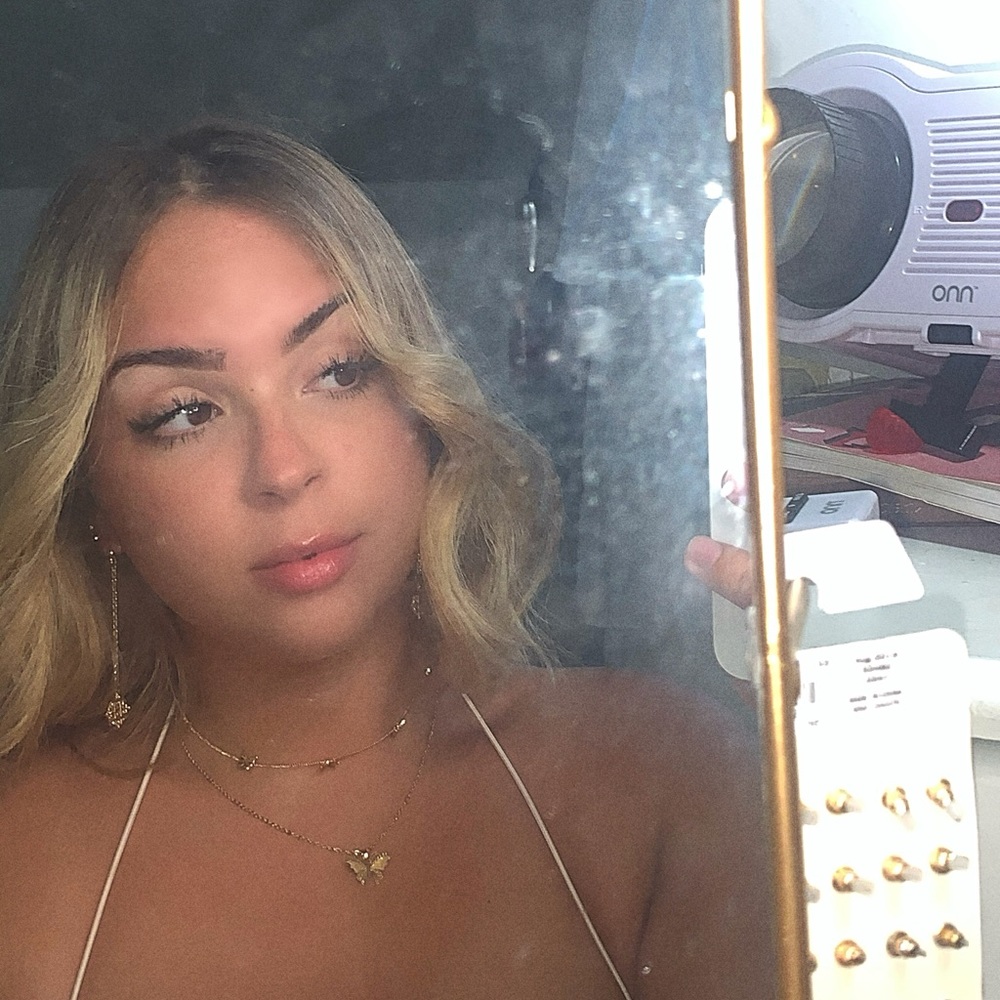 Meet your Posher, Debra